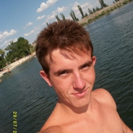 Симпатичный парень хочу познакомиться с молодой и красивой девушкой для интимных отношений в Ульяновске